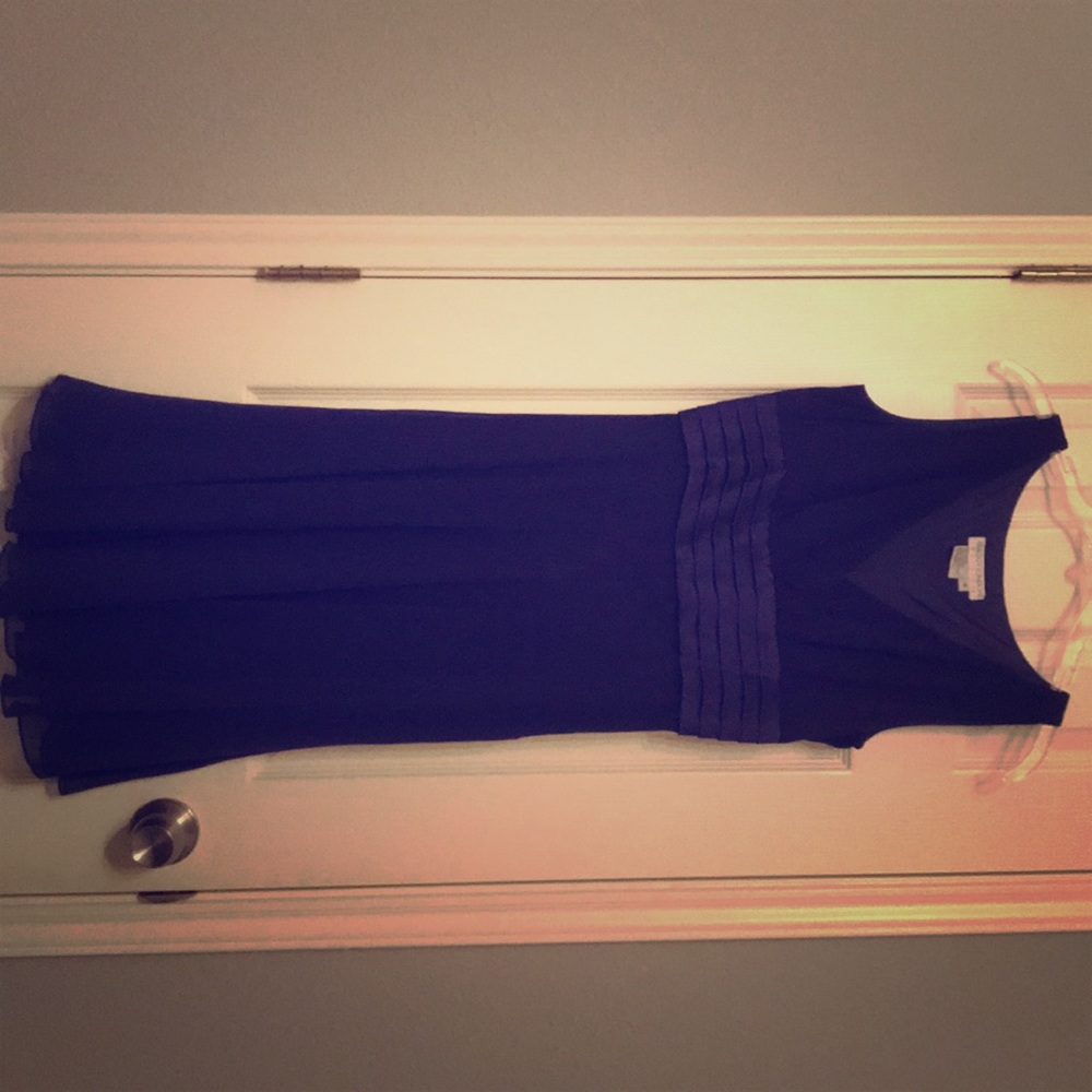 Purple Silk Maggy London 8P ( worn once )
